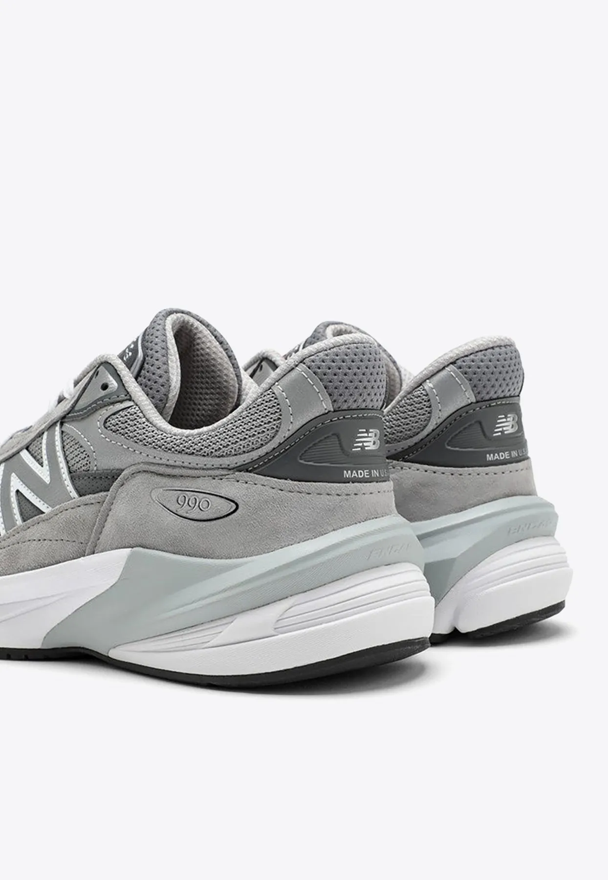 990V6 Low-Top Sneakers