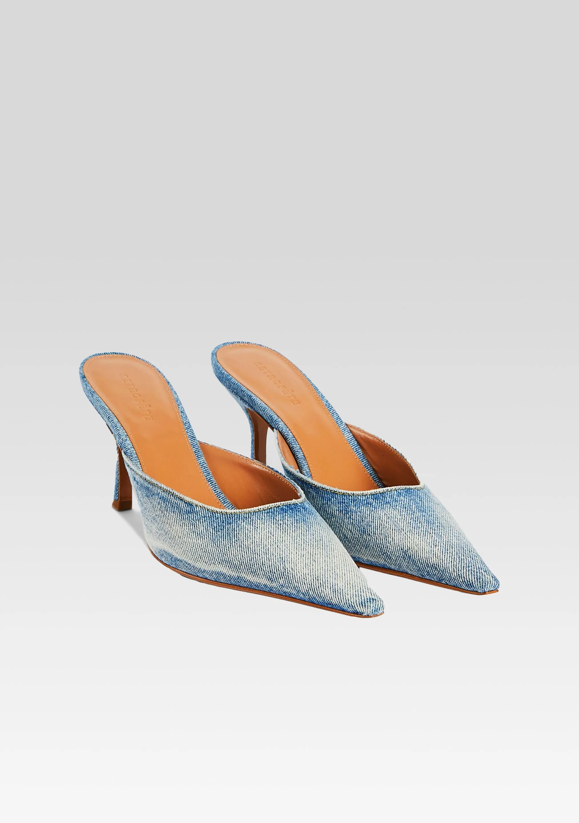 Daphne Mule