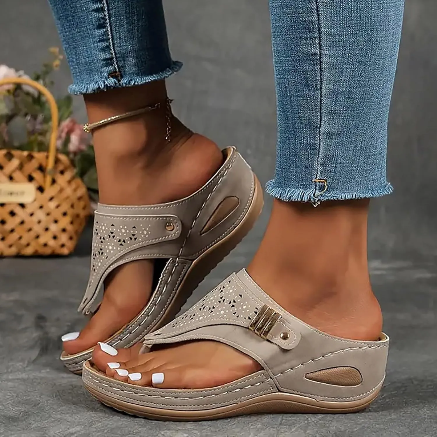 Orthopedic Wedge Sandals for Women Summer Dressy 2025 Flat Open Toe Platform Sandals Casual Flip Flops for Women with Arch Support Silppers Comfortable Slip on Sandals Beach Sandals Dress Shoes